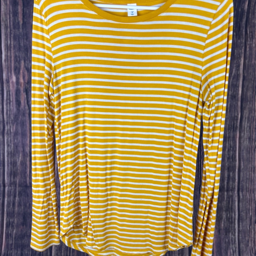 Luxe Yellow and White Fitted Long Sleeve Tee
